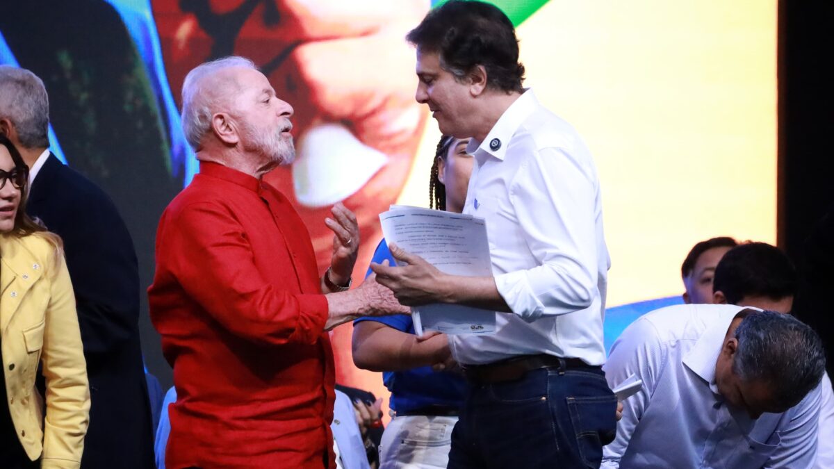 Em Goiânia, Lula sanciona projeto que destina recursos do petróleo para assistência estudantil Congresso da União Nacional dos Estudantes