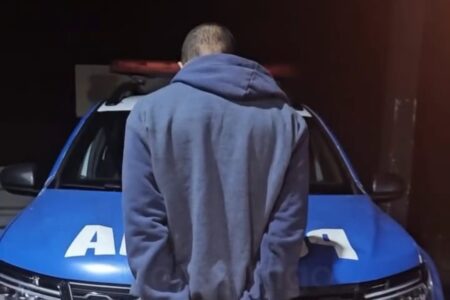 Morador de rua é preso por matar homem por dívida de drogas, em Goiânia