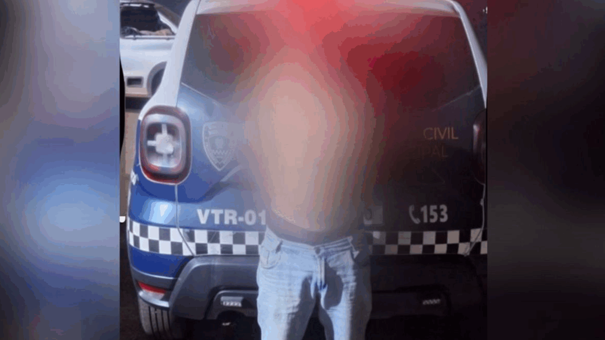 Suspeito de invadir casa da avó e ameaçá-la com faca estava sob efeito de drogas, diz polícia (Foto: Reprodução)