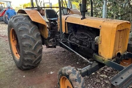 Veículo agrícola foi localizado em uma loja de revenda de máquinas Polícia recupera trator furtado de fazenda em Jataí