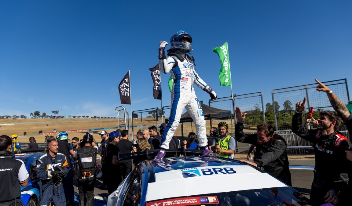 Enzo Elias, vencedor da corrida sprint no Velocitta