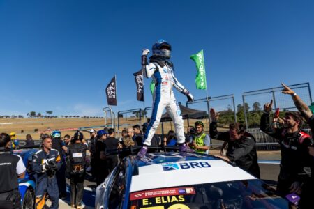 Enzo Elias, vencedor da corrida sprint no Velocitta