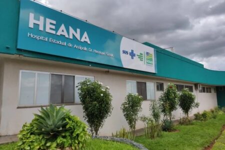 Adolescente pega moto do padrasto escondido, sofre acidente e morre em Anápolis Ele chegou a ser reanimado e encaminhado para o hospital