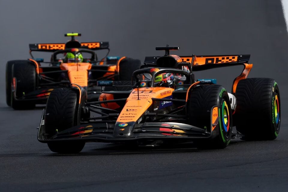 Pilotos da McLaren durante GP da Bélgica de Fórmula 1