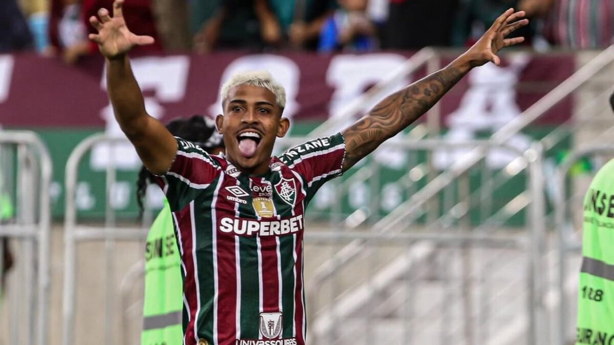 John Kennedy retorna ao Fluminense após empréstimo