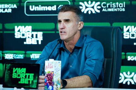 Vágner Mancini, técnico do Goiás