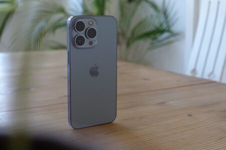 Câmara de Aparecida esclarece sobre iPhones disponibilizados aos vereadores