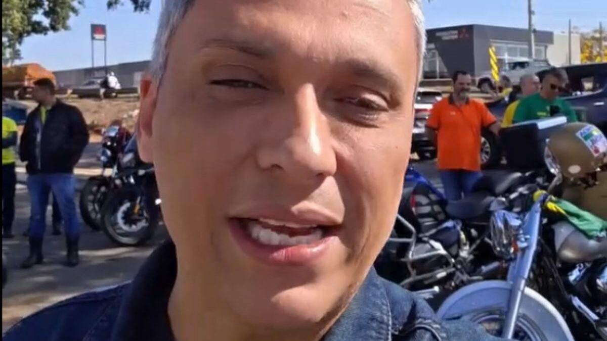 Gayer leva grupo de Goiânia para motociata com Bolsonaro (Foto: Reprodução)