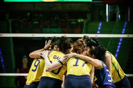 Em busca do primeiro titulo da VNL, Brasil enfrenta Itália