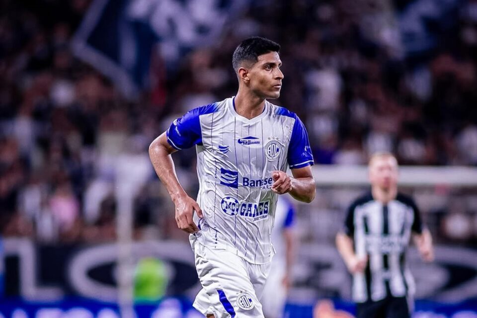 Valdir Júnior assinou com o Atlético Goianiense até 2026