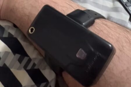 Monitorado publica videoaulas para ensinar Bolsonaro a usar tornozeleira eletrônica