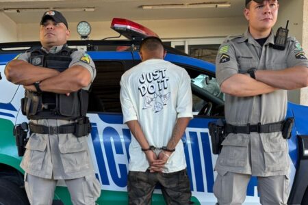 Homem investigado por crimes contra usuários de drogas é preso na Praça do Trabalhador, em Goiânia
