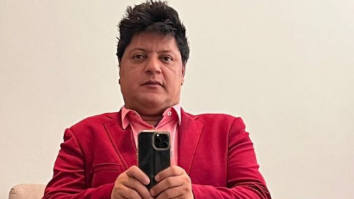 Irmão PCD de Zezé Di Camargo mostra rotina difícil: banho de baldinho Welington Camargo, de 54 anos, é cantor gospel e vive em Goiânia