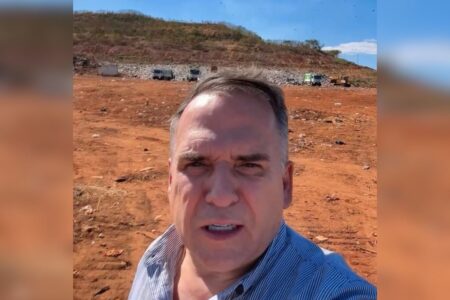 Mabel no lixão de Goiânia (Foto: Reprodução)