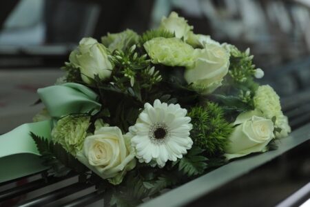 'Tinha parente de Goiânia': funerária erra dia e não entrega corpo para velório no DF