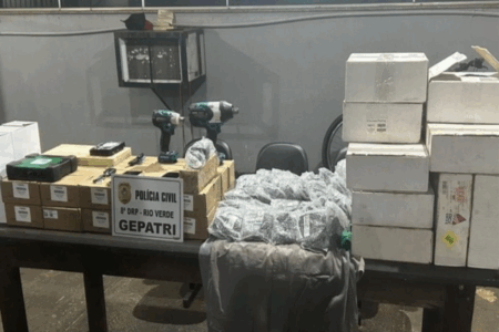 Equipamentos recuperados pela polícia (Foto: Divulgação)