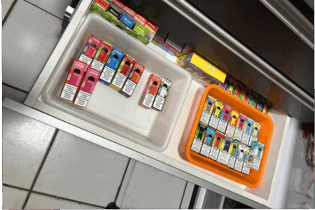 Operação da PF apreende 300 caixas de cigarros eletrônicos contrabandeados, em Anápolis