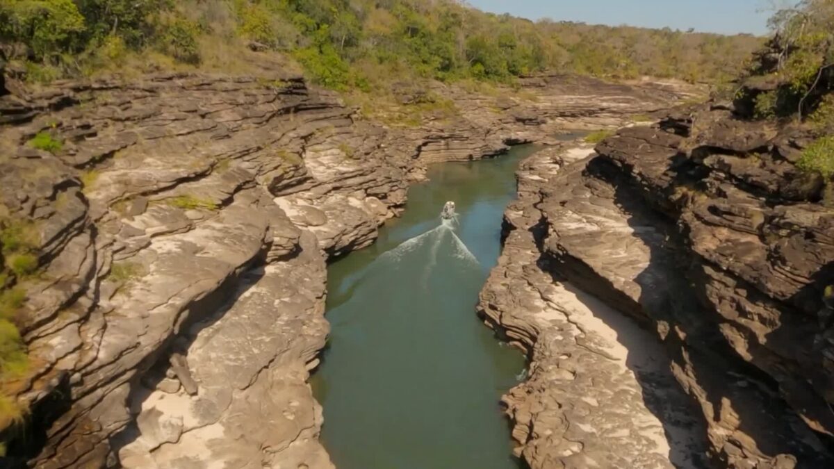 Cânions do Araguaia impressionam turistas com paisagens únicas entre Goiás e Mato Grosso