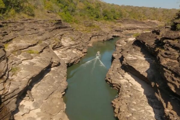 Cânions do Araguaia impressionam turistas com paisagens únicas entre Goiás e Mato Grosso