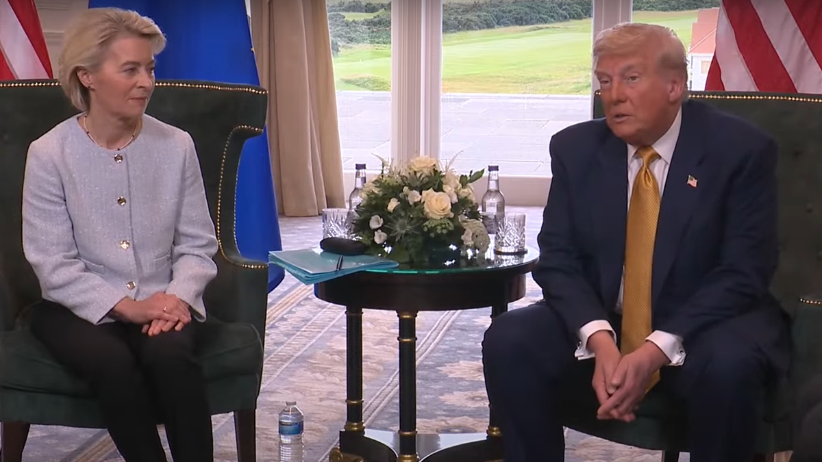 Trump fecha acordo com União Europeia, qeu terá tarifa de 15%