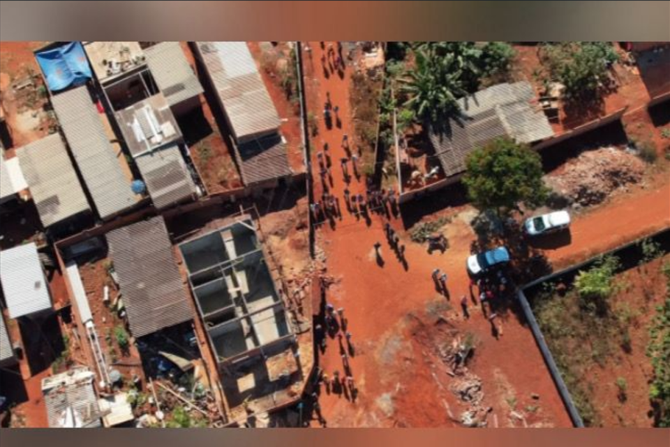 Moradias são demolidas em Goiânia (Foto: Reprodução)