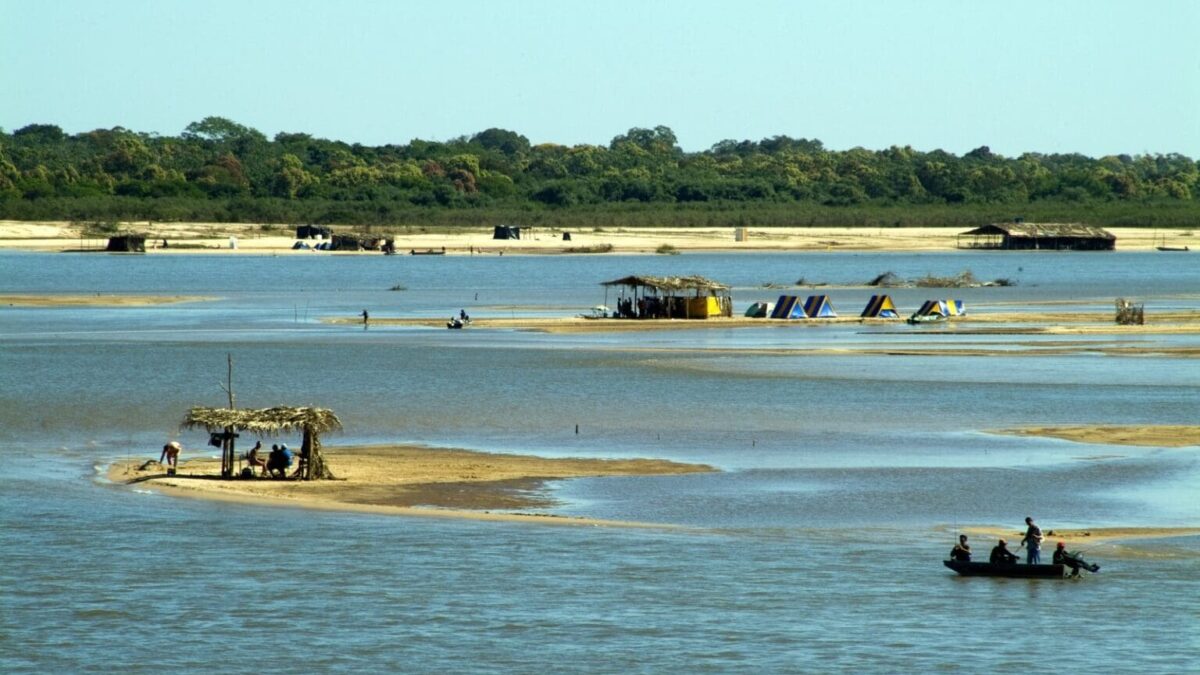 Rio Araguaia atrai turistas com pesca esportiva, ecoturismo e belezas naturais