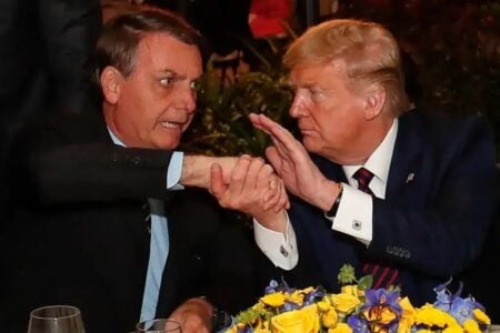Rejeição a Trump dá salto e Bolsonaro é desaprovado por 60% no tarifaço Ações de Tarcísio e de Eduardo Bolsonaro também são rejeitadas