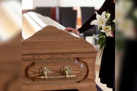 Funcionário é preso por aplicar golpes em clientes e empresas funerárias de Uruaçu (Reprodução)