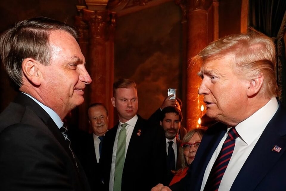 'Não é culpado de nada', diz Trump sobre Bolsonaro