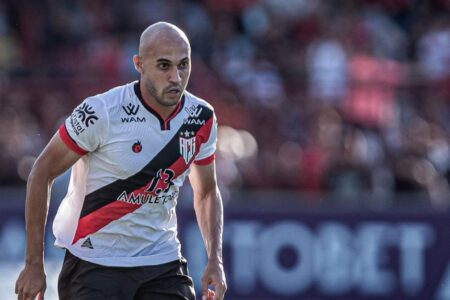 Atlético Goianiense anuncia o retorno de Dudu