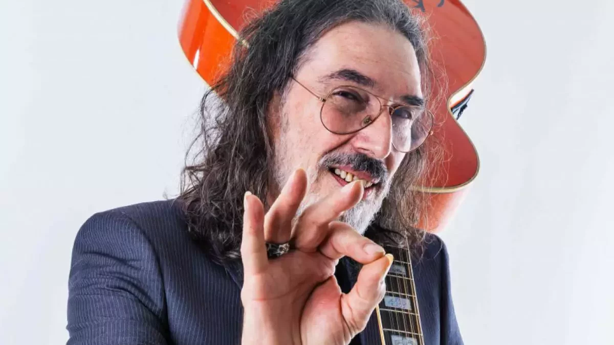 Lobão comemora 50 anos de carreira com show em Goiânia