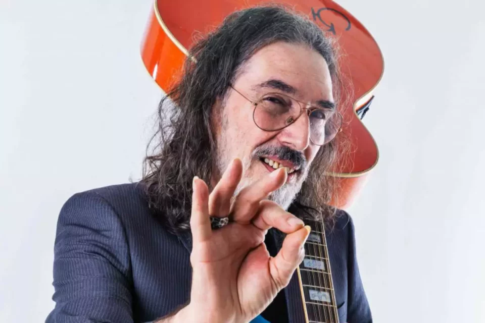 Lobão comemora 50 anos de carreira com show em Goiânia