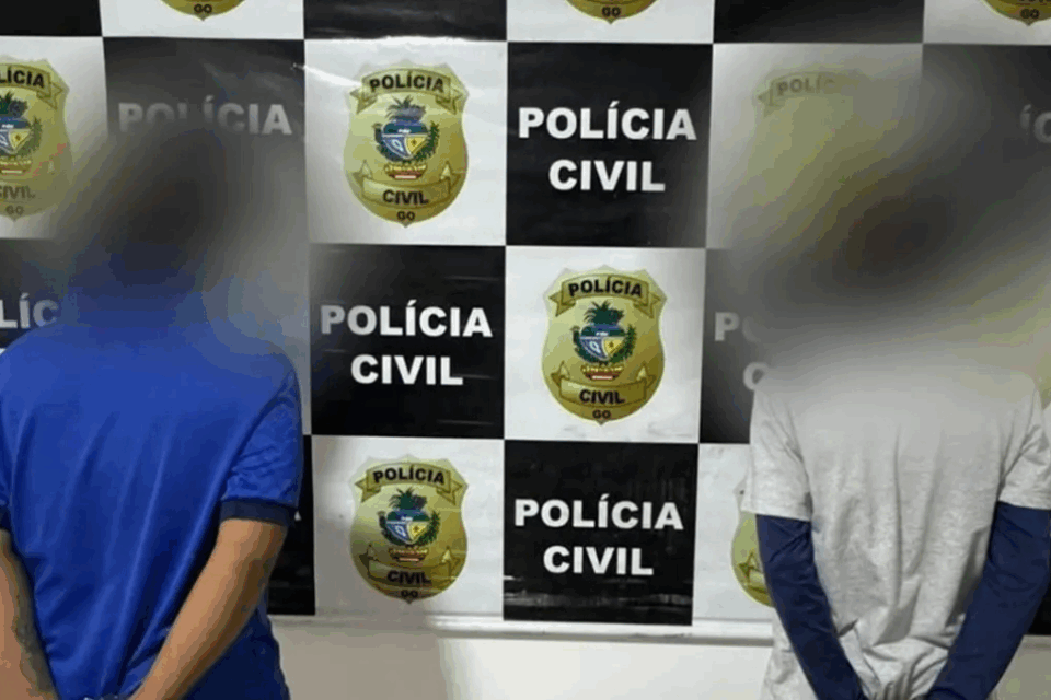 Dupla é presa suspeita de tentativa de homicídio em frente à distribuidora em Senador Canedo