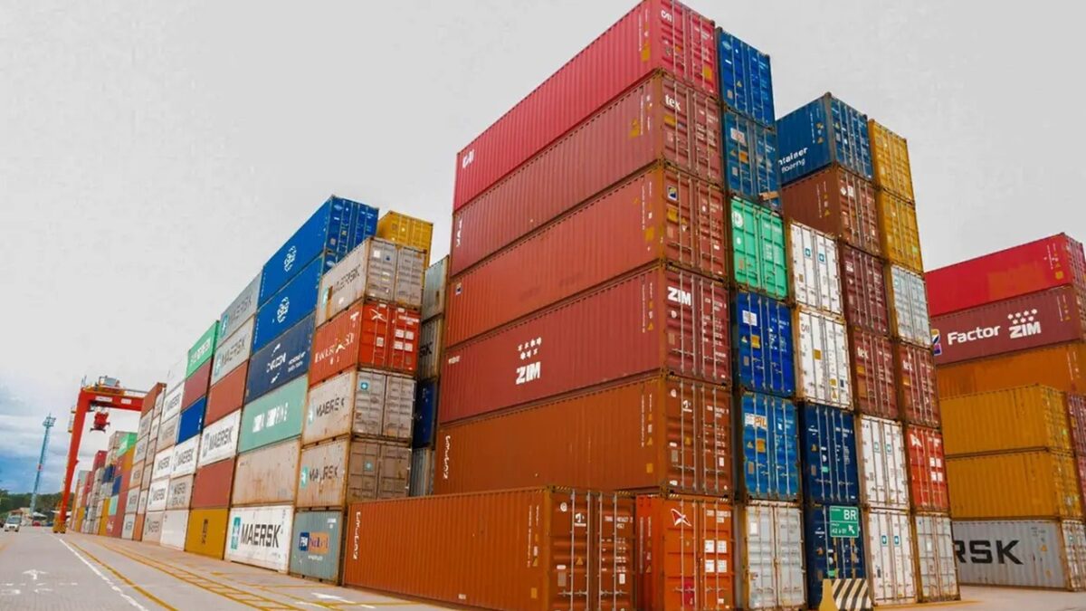 Brasil depende muito mais dos EUA no comércio que o inverso Brasileiros são principal fornecedor de 2,3% dos itens importados pelos EUA