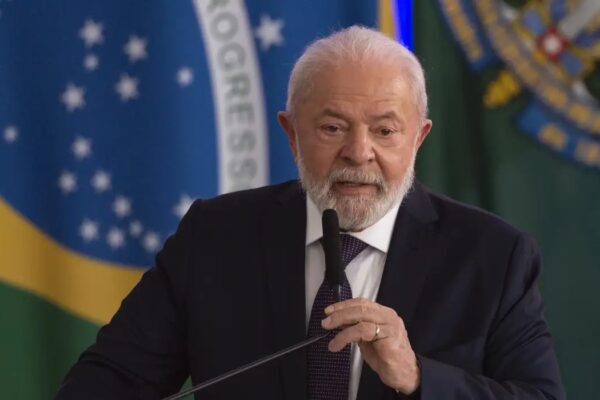Governo regulamenta a Lei de Reciprocidade Comercial Decreto permite governo responder ao tarifaço dos EUA