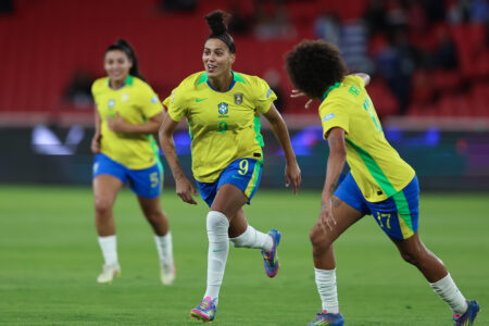 Brasil goleira Uruguai e vai a final da Copa América