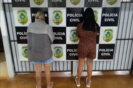 Mulheres presas por desacato (Foto: Reprodução)