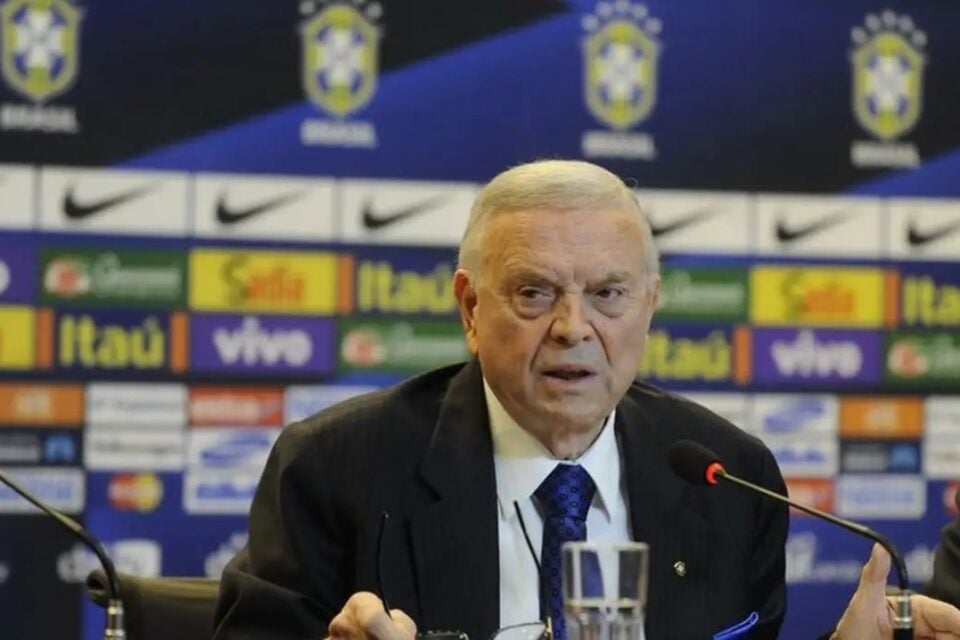 José Maria Marin durante coletiva na CBF