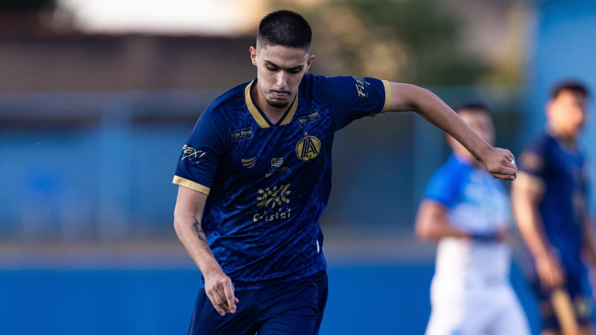 Enzo, volante da Aparecidense