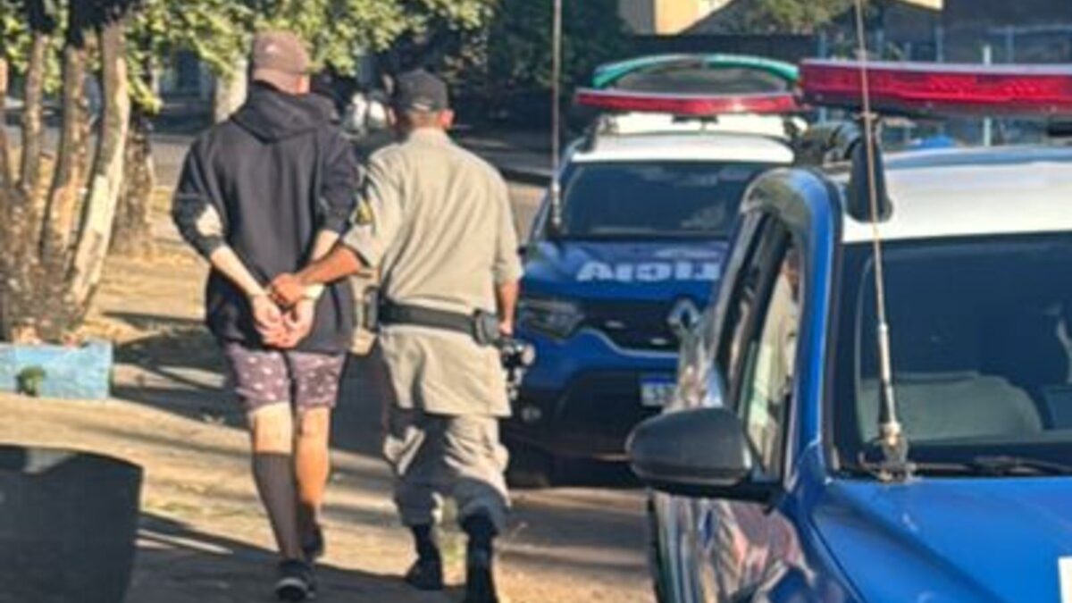 Homem é preso por ameçar vizinhos e difamar cunhado em Jussara