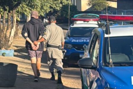 Homem é preso por ameçar vizinhos e difamar cunhado em Jussara