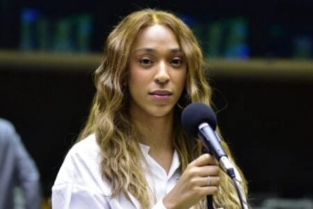 'Preta do cabelo duro': Erika Hilton acusa Antônia Fontenelle de racismo