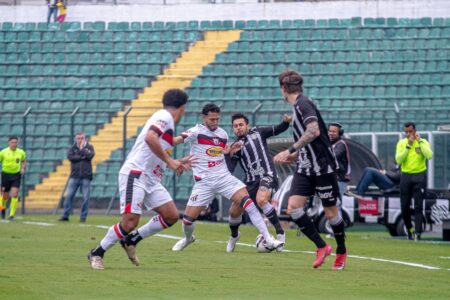 Anápolis vence Figueirense e deixa o z-4