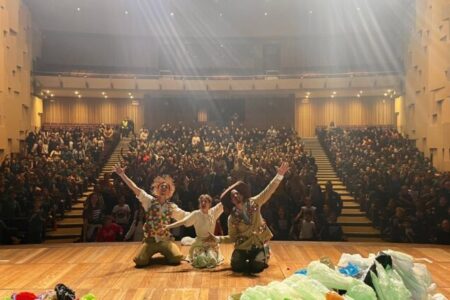 Goiás tem cursos grátis de teatro e violão; veja como fazer