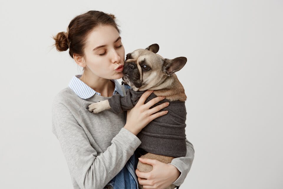 Pets fazem tão bem à saúde quanto amigos e família Convivência com animais pode reduzir estresse e ansiedade, aliviar solidão