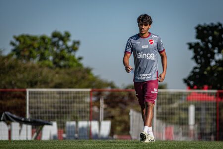 Nathan Melo, novo volante do Vila Nova