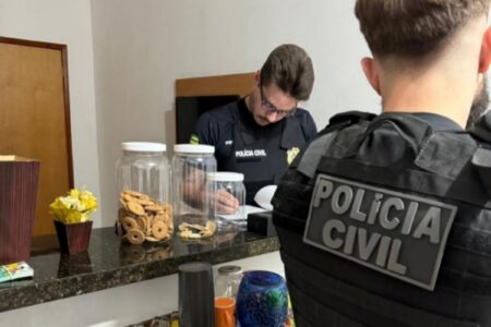 Imagem das buscas na residência