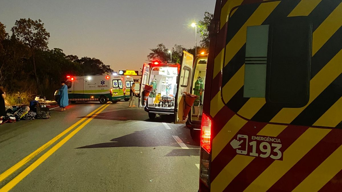 Hipótese: motorista de carreta de acidente na BR-153 pode ter dormido ao volante, diz delegado