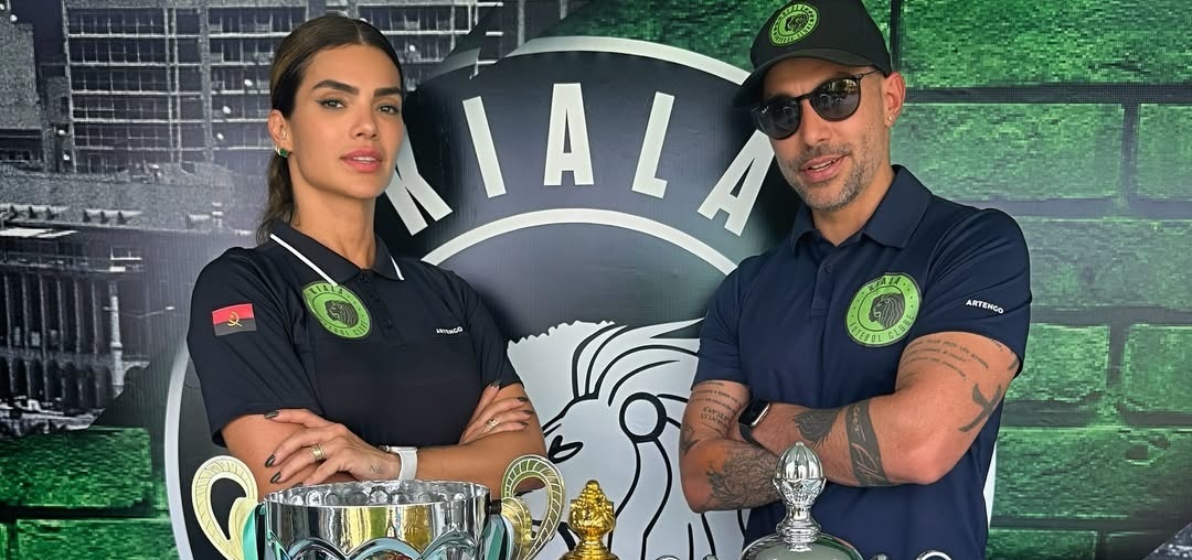 Conheça o Kiala FC, time angolano de futebol, fundado pela cantora Kelly Key e seu marido 1 Kelly Key comemorando os títulos conquistados pelo Kiala FC