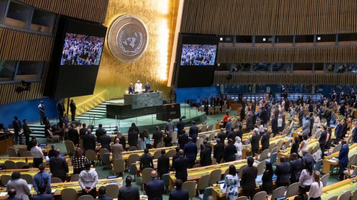 Número de autocracias supera o de democracias no mundo, diz estudo